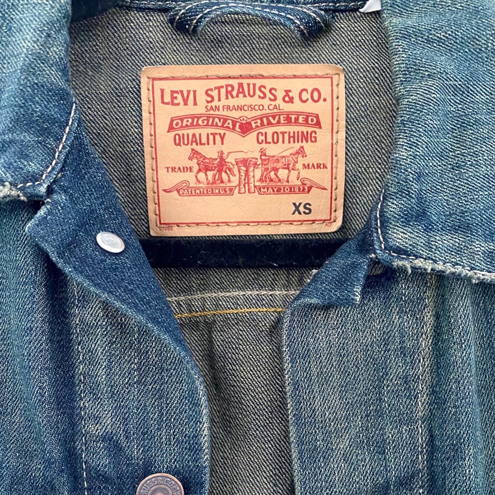 Levi Jean Jacket - Picture 2 of 4